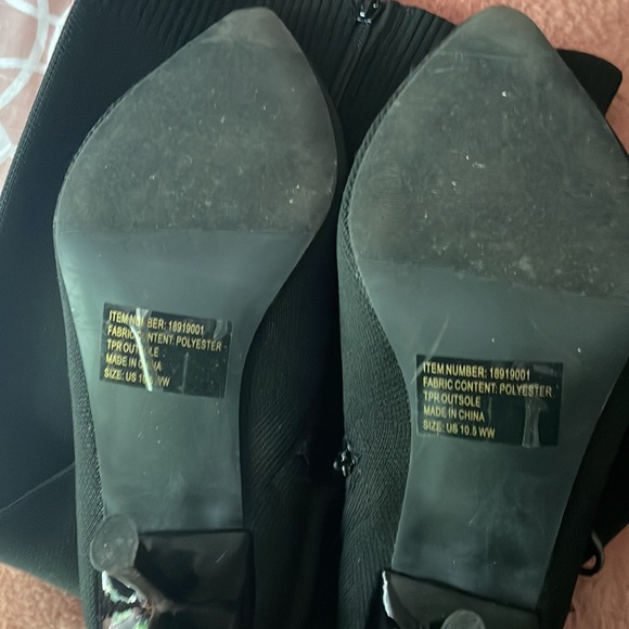 Torrid Black bow boots - Picture 5 of 7